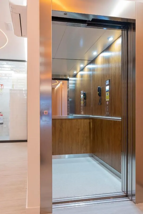 Bilbao Rooms & Kitchen Zorroza