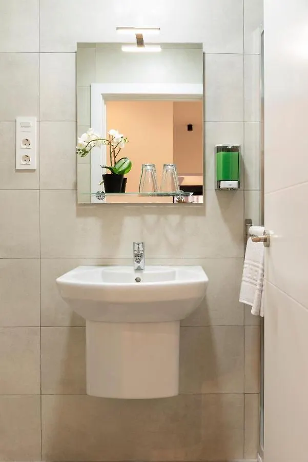 Bilbao Rooms & Kitchen Zorroza